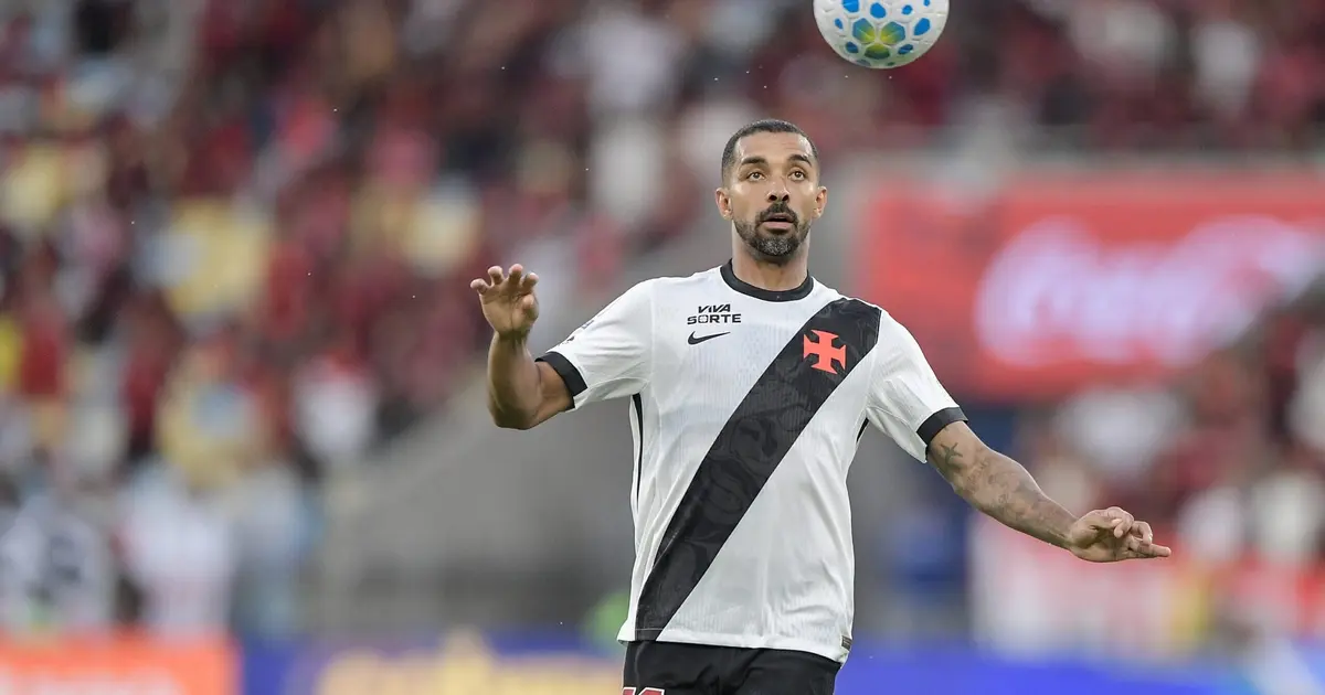 Vasco recusa proposta europeia por Paulo Henrique e busca reforços estratégicos