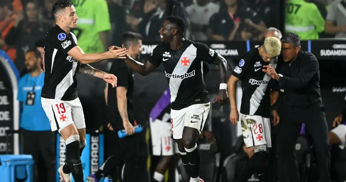 Vasco enfrenta maratona decisiva em busca de títulos e permanência