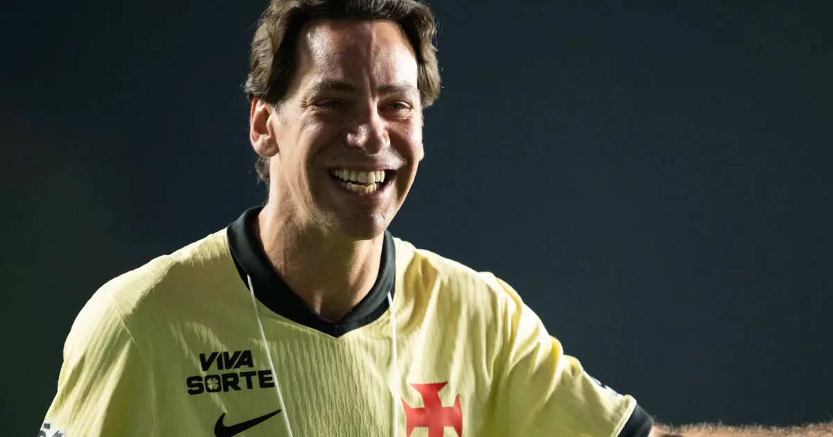 Sócios do Vasco Aprovam Transferência da SAF para Lamacchia com Grande Apoio