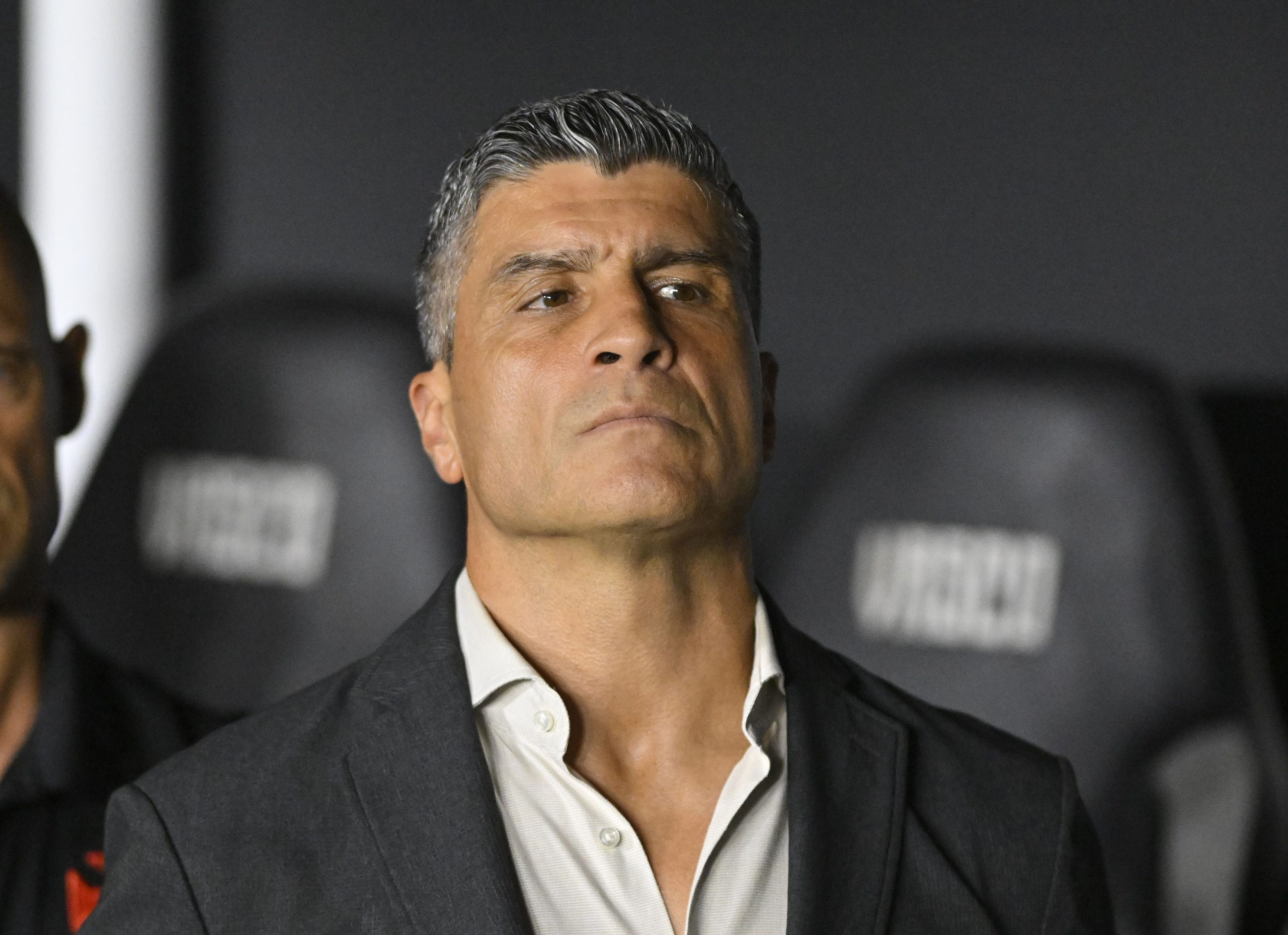 Vasco brilha em virada emocionante contra o Corinthians e respira no Brasileirão